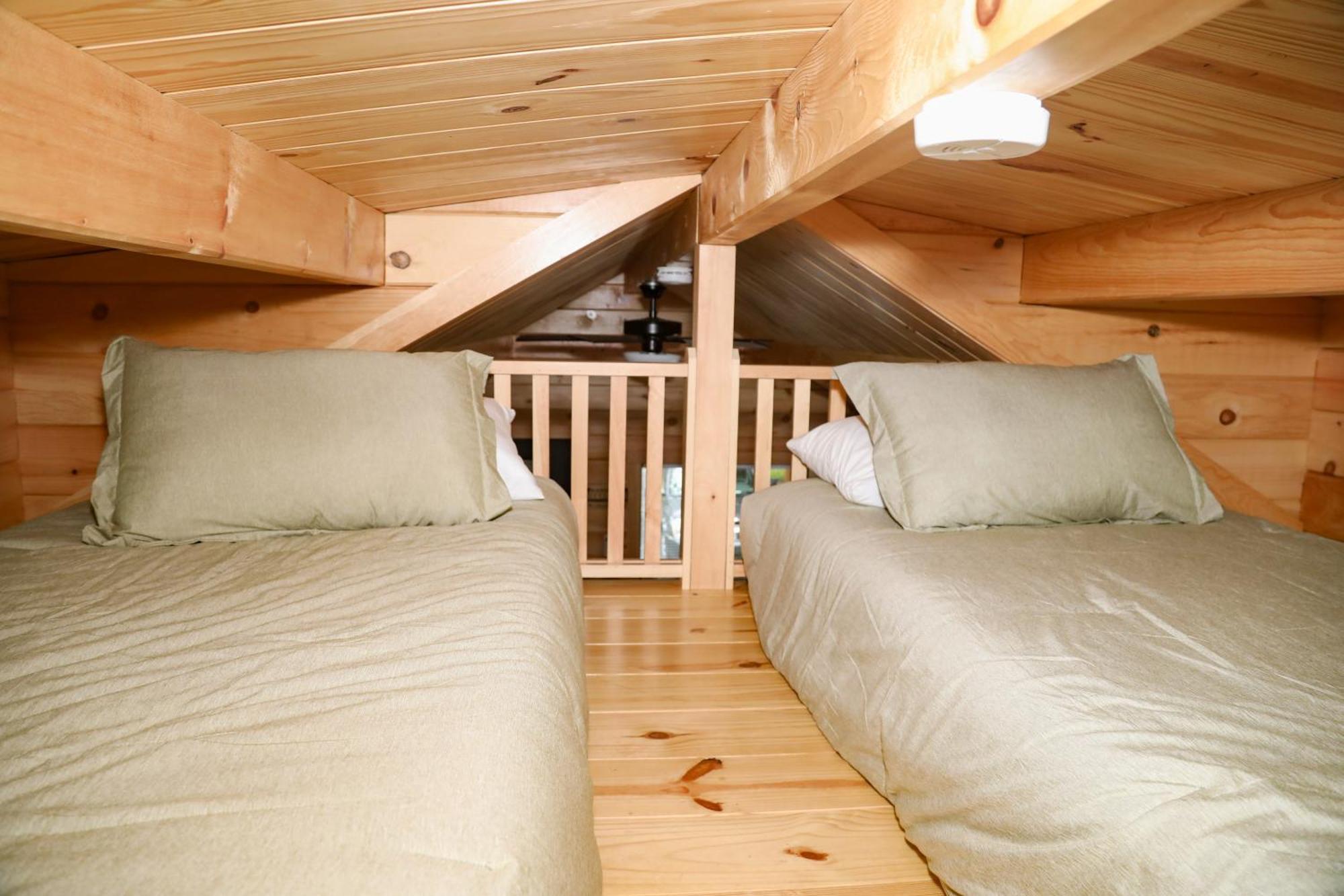 Route 6 Campground Gaines Rom bilde